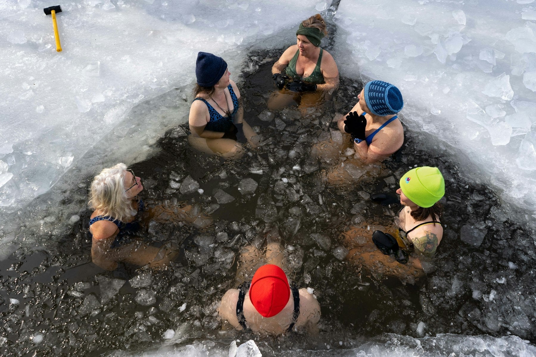 Sauna and cold plunge for contrast therapy